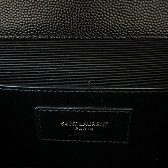 Saint Laurent Medium Envelope bag in Black - Picture 6 of 6